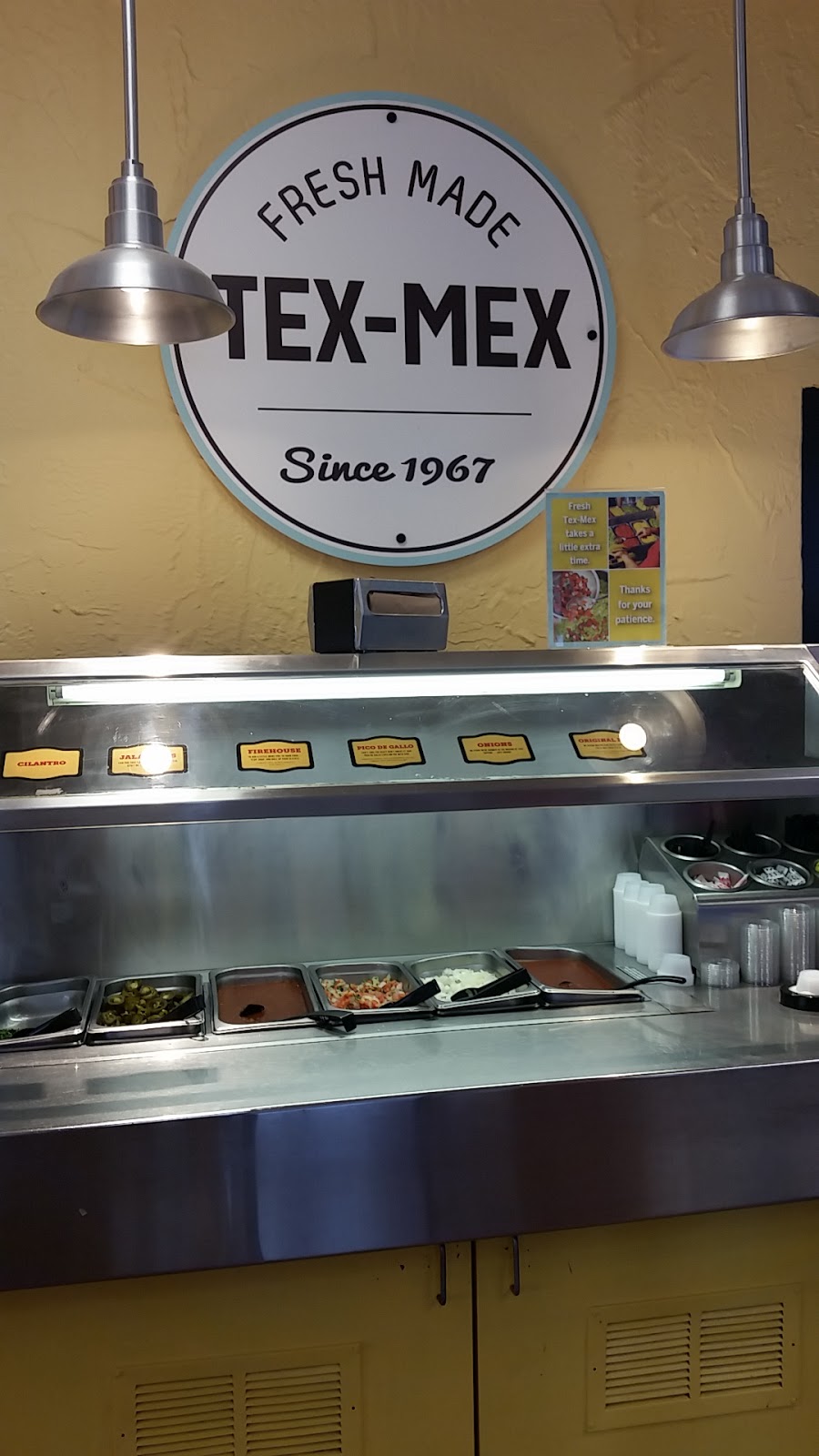 Taco Bueno | restaurant | 4417 Kemp Blvd, Wichita Falls, TX 76308, USA | 9402281550 OR +1 940-228-1550