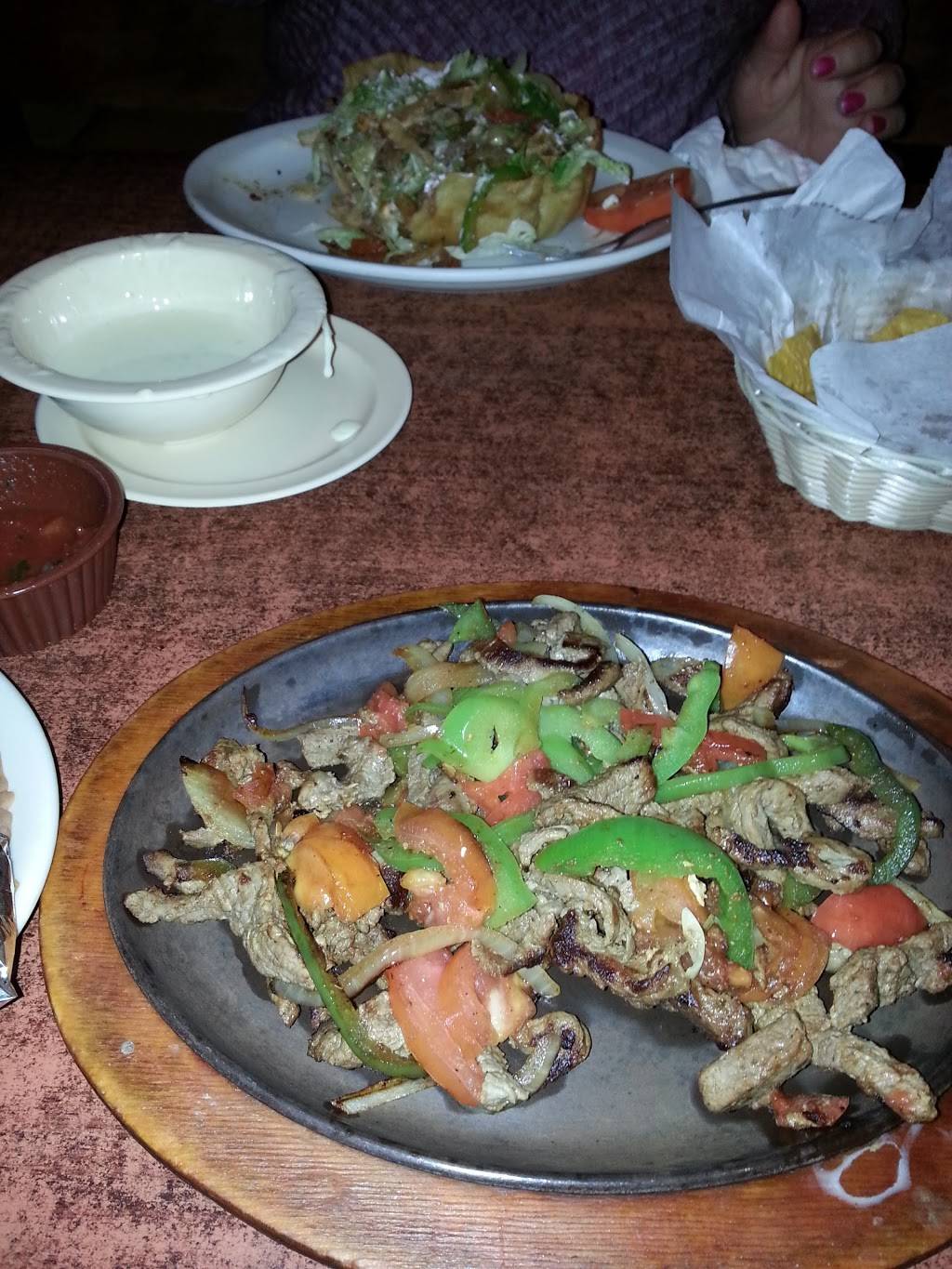 Maya | restaurant | 1240-1298 W Washington St, Pittsfield, IL 62363, USA | 2172854526 OR +1 217-285-4526