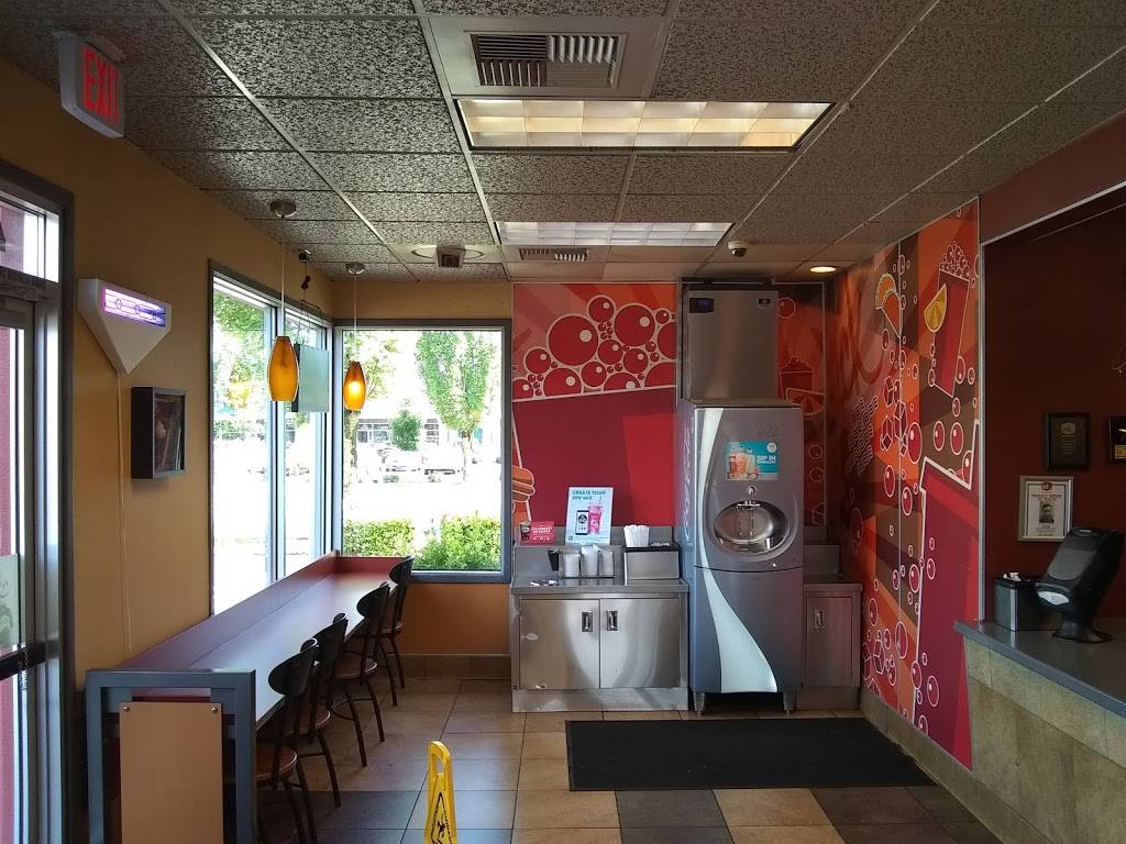 Jack in the Box | restaurant | 4242 SE 82nd Ave, Portland, OR 97266, USA | 5037721341 OR +1 503-772-1341