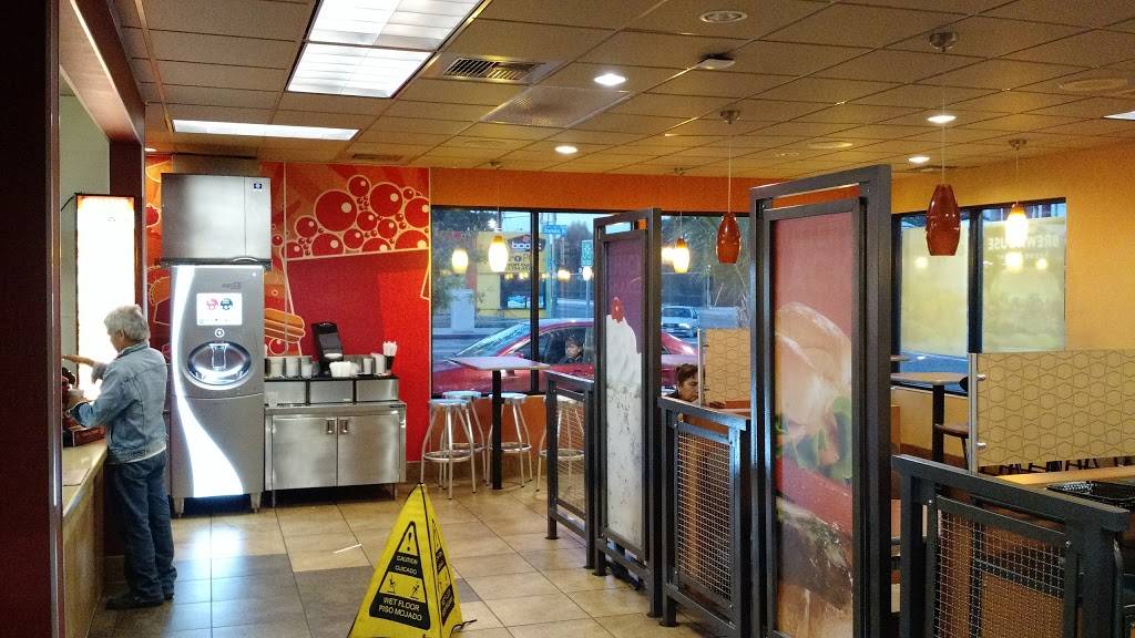 Jack in the Box | restaurant | 4290 E Olympic Blvd, Los Angeles, CA 90023, USA | 3232623618 OR +1 323-262-3618