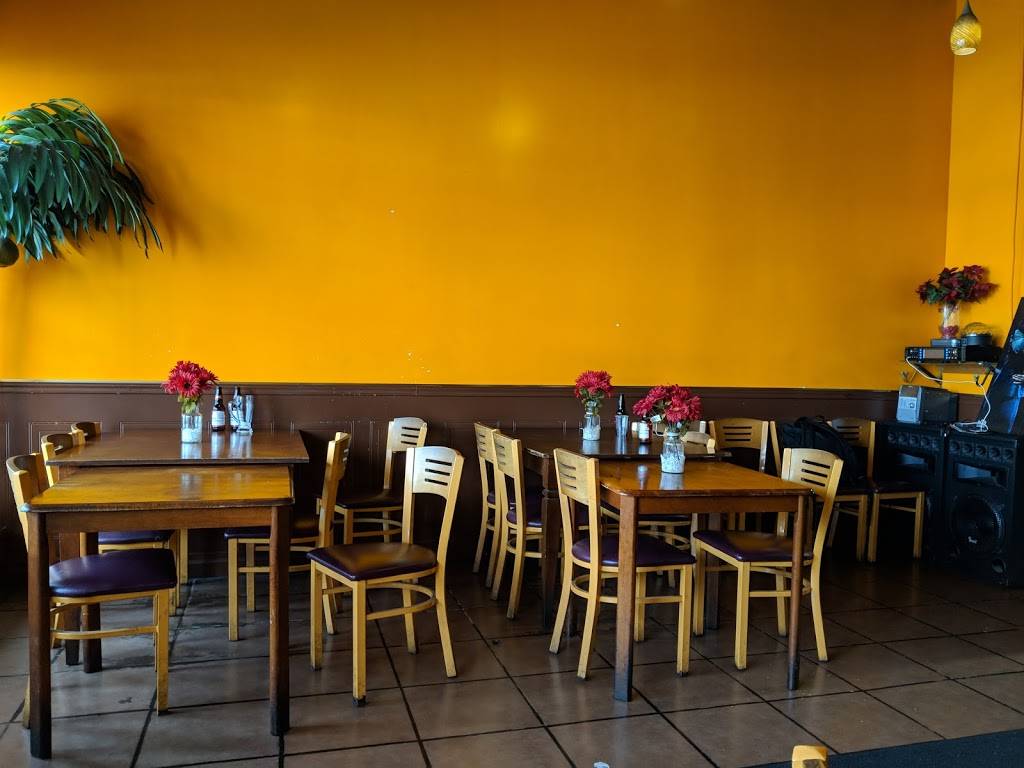 The Vineyard Restaurant | restaurant | 3918 Cottrelle Blvd, Brampton, ON L6P 2R1, Canada | 9057940211 OR +1 905-794-0211