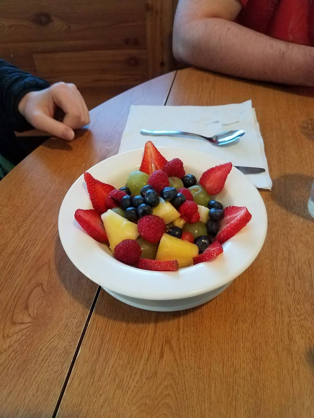 Wedge Inn Cafe | restaurant | 3443 E Milwaukee St, Janesville, WI 53546, USA | 6087571626 OR +1 608-757-1626