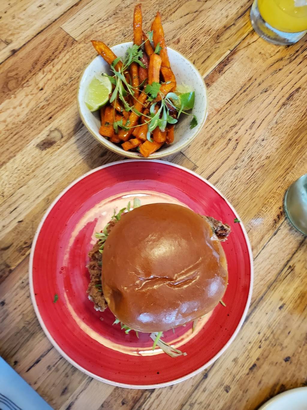 Crush Eleven | restaurant | 923 E New Haven Ave, Melbourne, FL 32901, USA | 3213126067 OR +1 321-312-6067