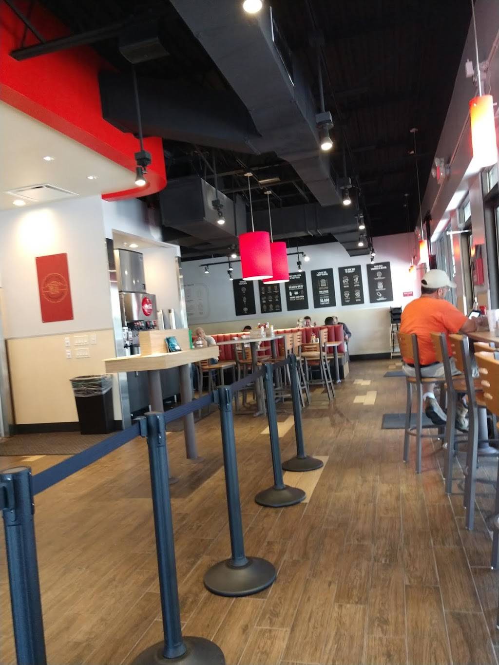 Smashburger | restaurant | 10801 Starkey Rd #14, Largo, FL 33777, USA | 7279146725 OR +1 727-914-6725