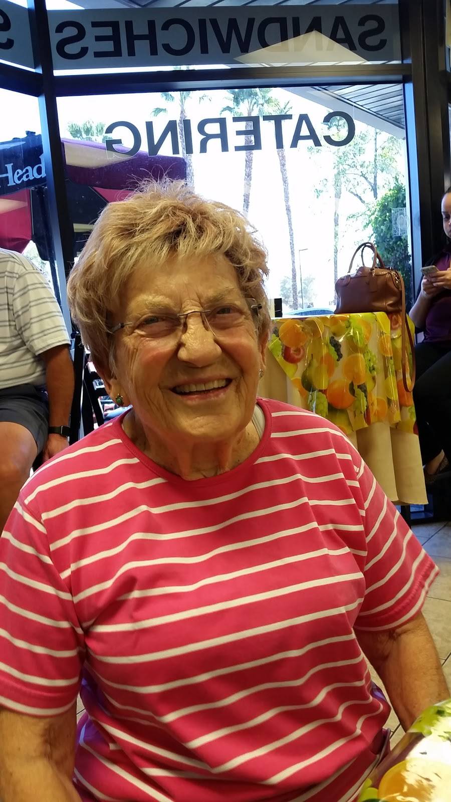 Chateau Gourmet | restaurant | 41555 Cook St Suite #150, Palm Desert, CA 92211, USA | 7603468151 OR +1 760-346-8151