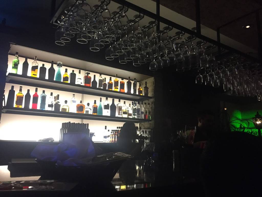 Finicia Modern Lebanese Kitchen | restaurant | 8000 ON-27, Woodbridge, ON L4H 0A8, Canada | 9056259966 OR +1 905-625-9966