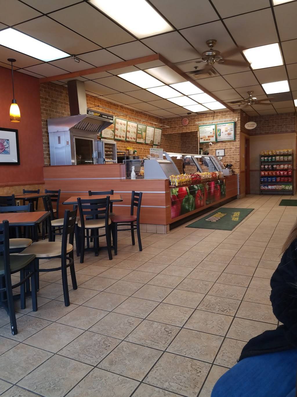 Subway | restaurant | 20765 Gibraltar Rd, Brownstown Charter Twp, MI 48183, USA | 7346711063 OR +1 734-671-1063