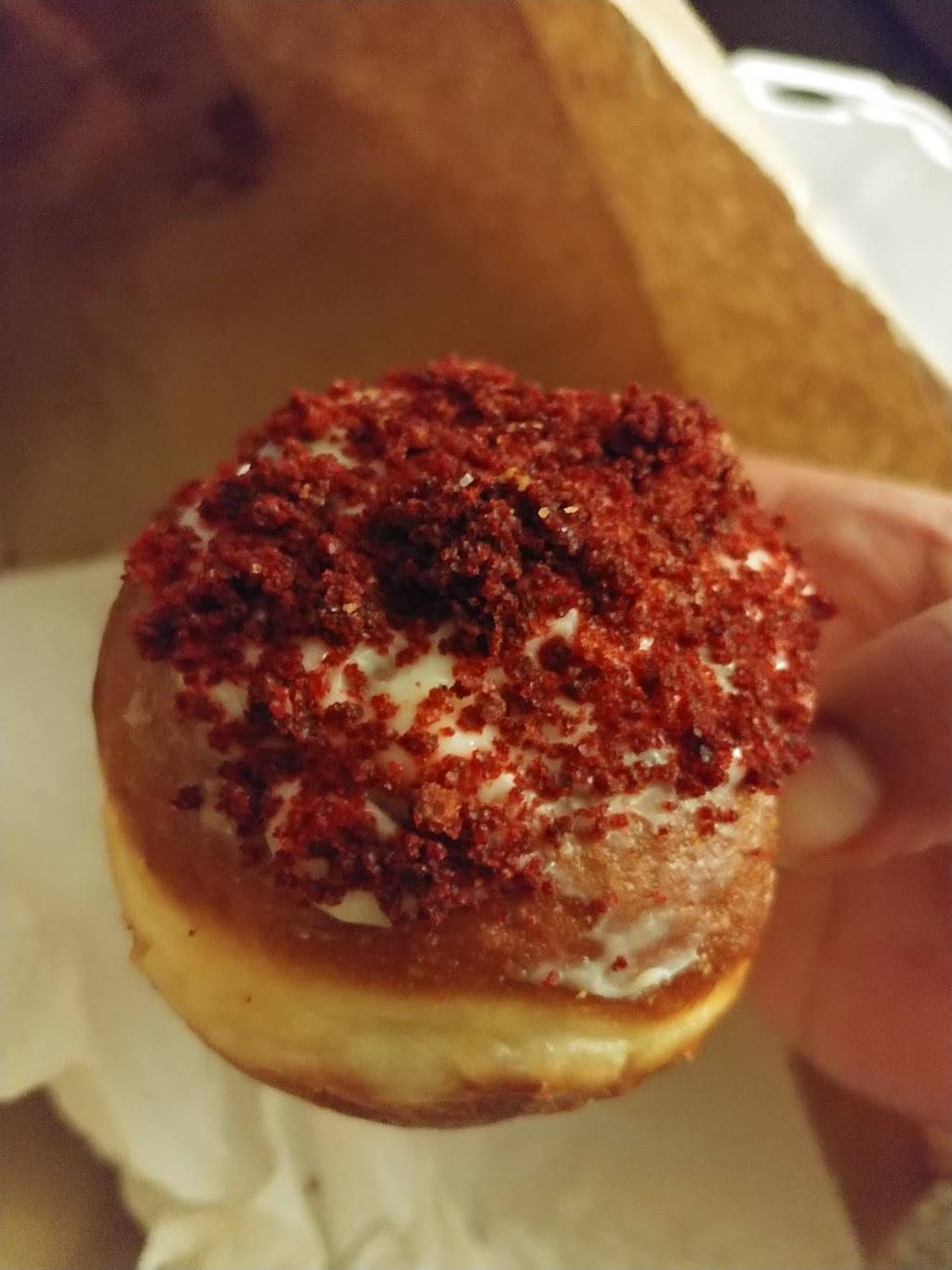 B Doughnut | restaurant | 44715 Thorndike St, Ashburn, VA 20147, USA | 5712930554 OR +1 571-293-0554