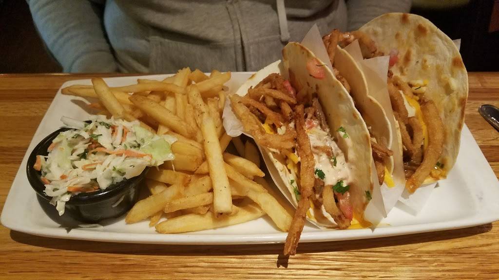 Applebees Grill + Bar | restaurant | 1935 N Ocean Ave, Farmingville, NY 11738, USA | 6317580081 OR +1 631-758-0081