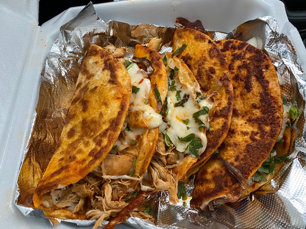 Salsa Taqueria & Wings | restaurant | 3799 Buford Hwy NE, Atlanta, GA 30329, USA | 4049578038 OR +1 404-957-8038