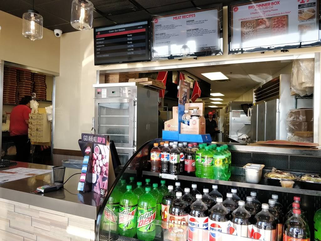 Pizza Hut | meal takeaway | 3408 S Blvd, Edmond, OK 73013, USA | 4053417223 OR +1 405-341-7223