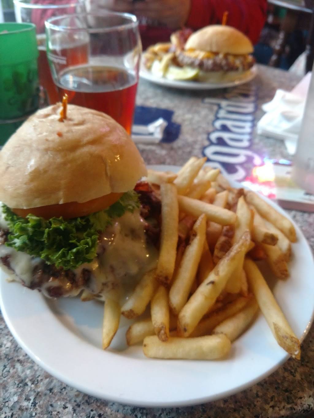 Sonka Irish Pub | restaurant | 1366 Wabash Ave, Terre Haute, IN 47807, USA | 8122348802 OR +1 812-234-8802