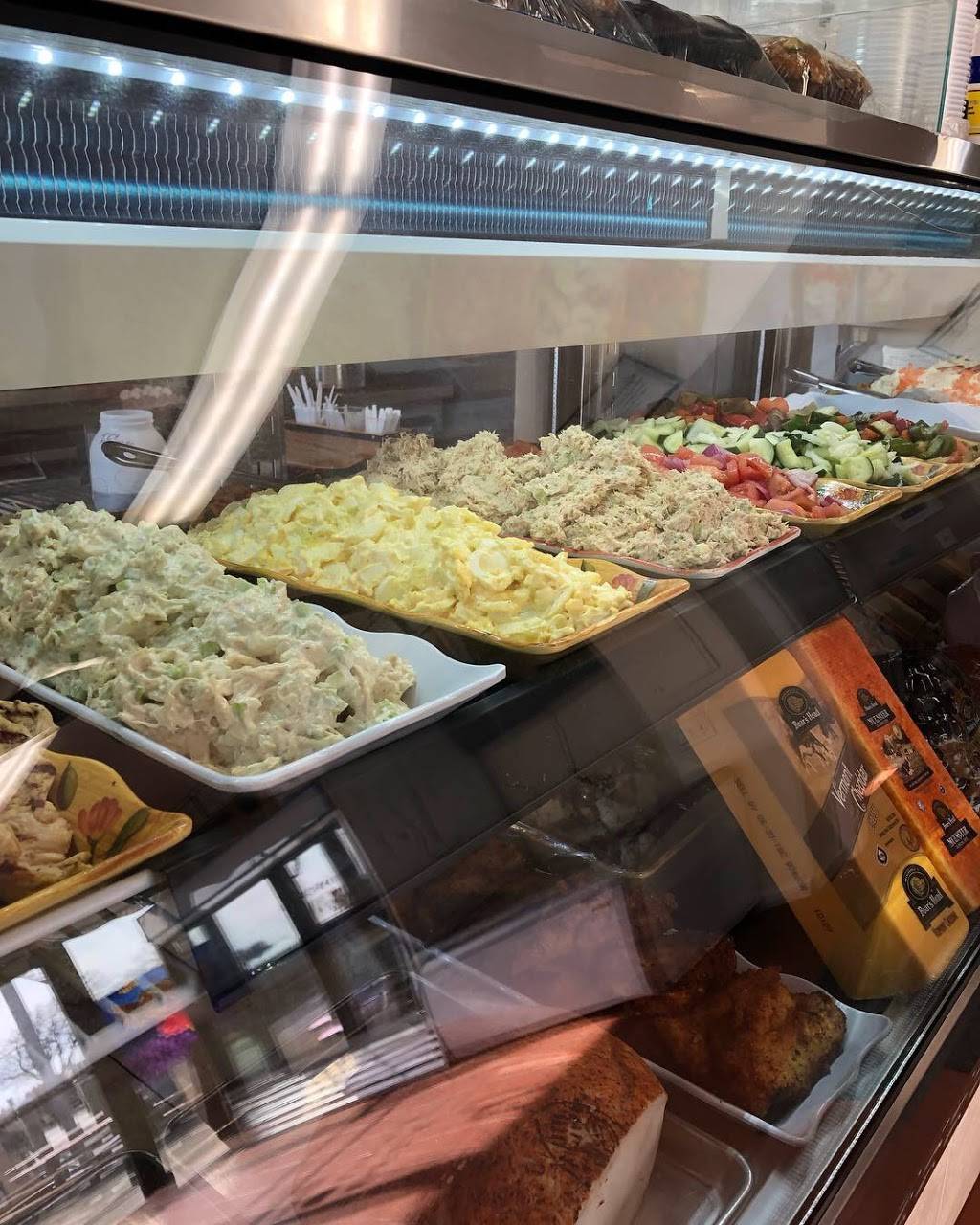 Bergen Deli | restaurant | 605 Bergen Ave, West Babylon, NY 11704, USA | 6315397373 OR +1 631-539-7373