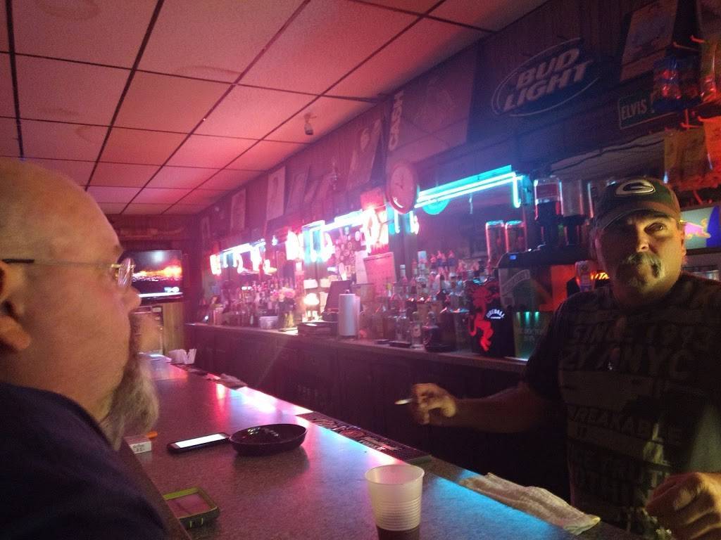 J Ds | restaurant | 817 E Main St, Streator, IL 61364, USA | 8156731900 OR +1 815-673-1900