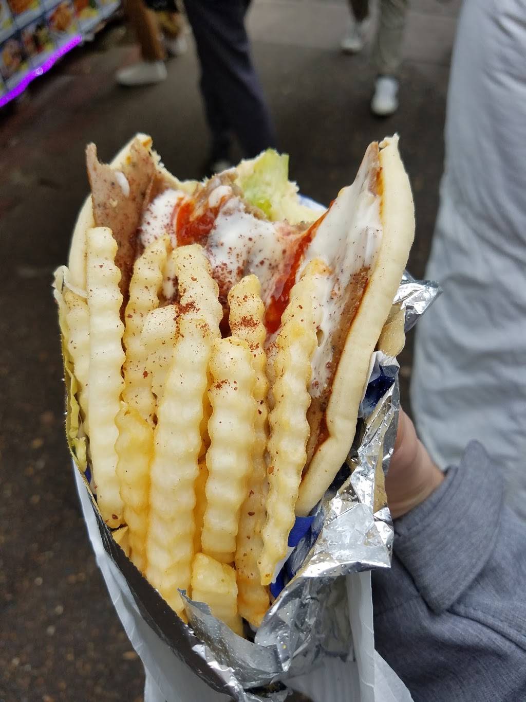 Al Mawj Food Cart | meal takeaway | 301-399 SW 5th Ave, Portland, OR 97204, USA | 5037505263 OR +1 503-750-5263