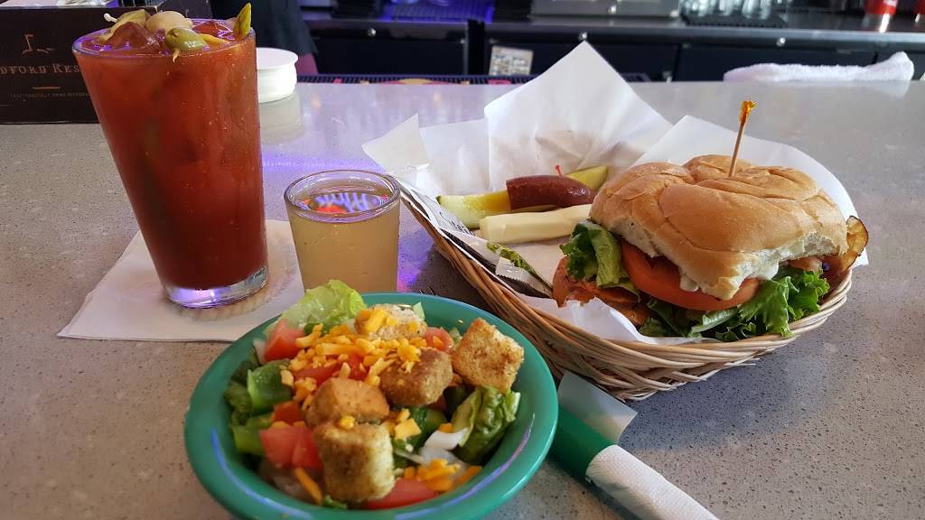 Leffs Lucky Town | restaurant | 7208 W State St, Wauwatosa, WI 53213, USA | 4142589886 OR +1 414-258-9886