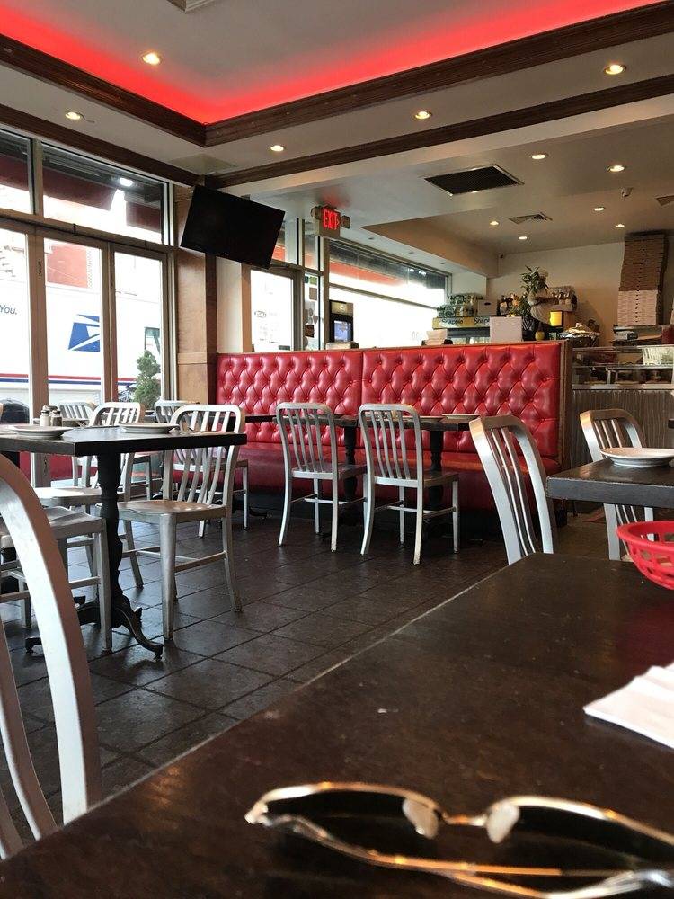 Leos Casa Calamari | restaurant | 8602 3rd Ave, Brooklyn, NY 11209, USA | 7189211900 OR +1 718-921-1900