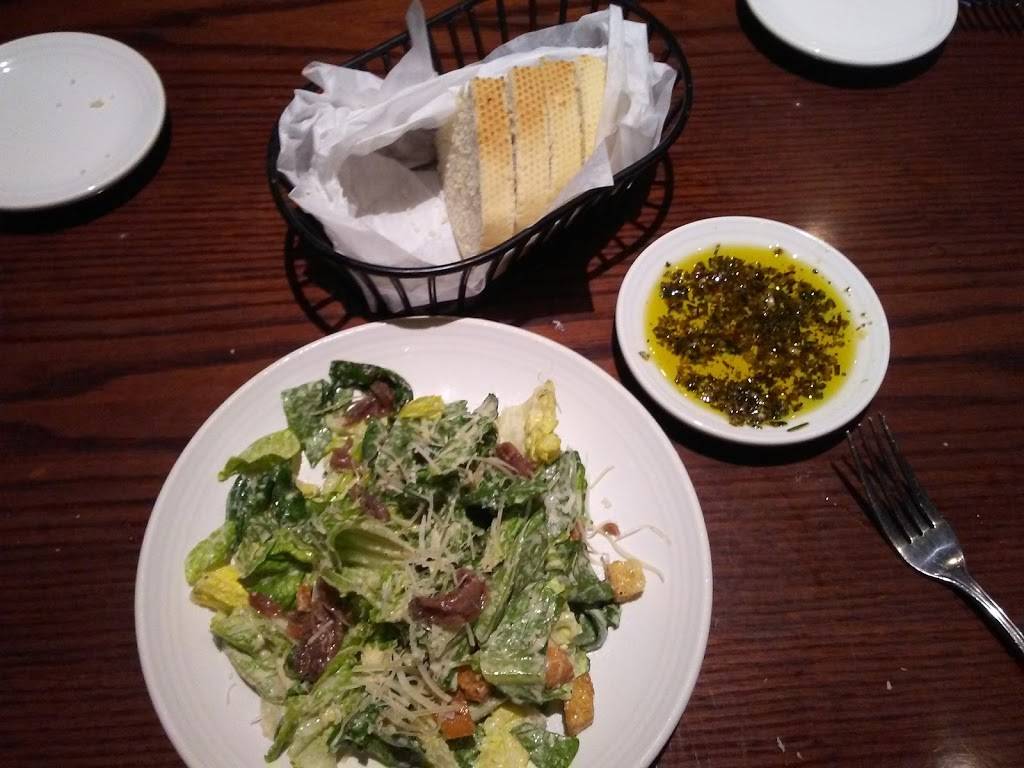 Carrabbas Italian Grill | restaurant | 4320 Tamiami Trail N, Naples, FL 34103, USA | 2396437727 OR +1 239-643-7727