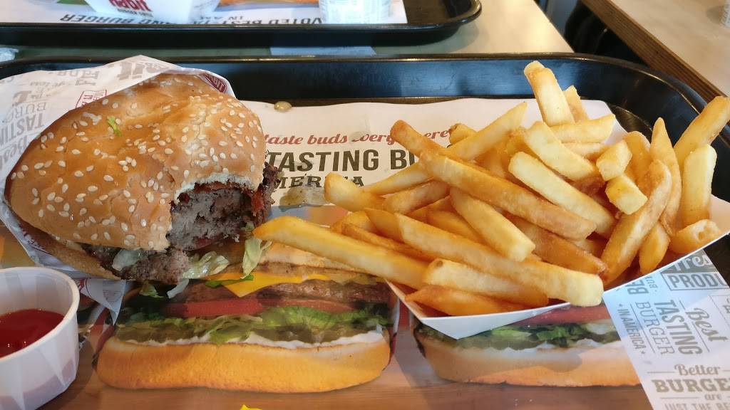 The Habit Burger Grill | meal takeaway | 1115 E Bidwell St, Folsom, CA 95630, USA | 9169833028 OR +1 916-983-3028
