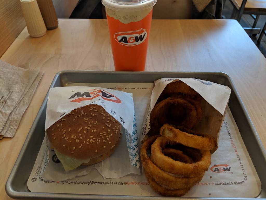 A&W Canada | restaurant | 756 Broadview Ave, Toronto, ON M4K 2P1, Canada | 4169012240 OR +1 416-901-2240