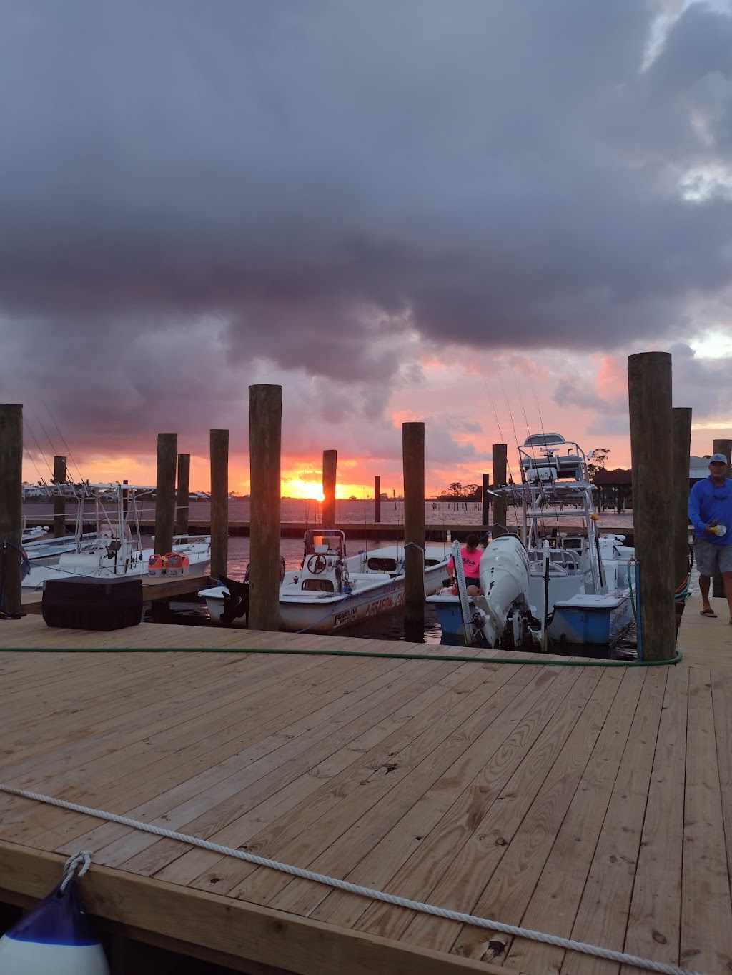 Zekes Landing and Marina | restaurant | 26619 Perdido Beach Blvd, Orange Beach, AL 36561, USA | 2519814044 OR +1 251-981-4044