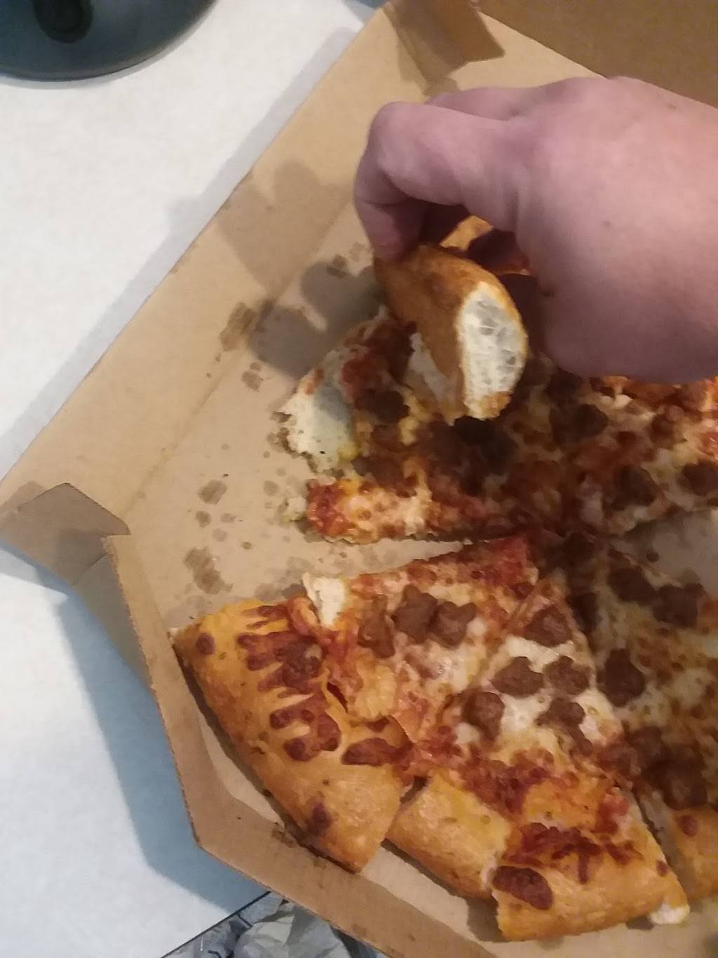 Pizza Hut | meal takeaway | 4240 Saron Dr #7B, Lexington, KY 40517, USA | 8592724757 OR +1 859-272-4757