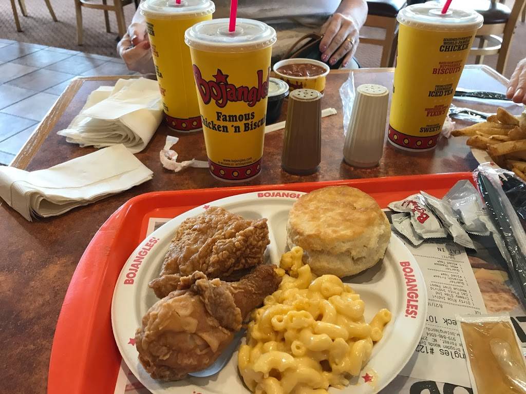 Bojangles Famous Chicken n Biscuits | restaurant | 1425 Brogden Woods Drive, Wake Forest, NC 27587, USA | 9198466564 OR +1 919-846-6564