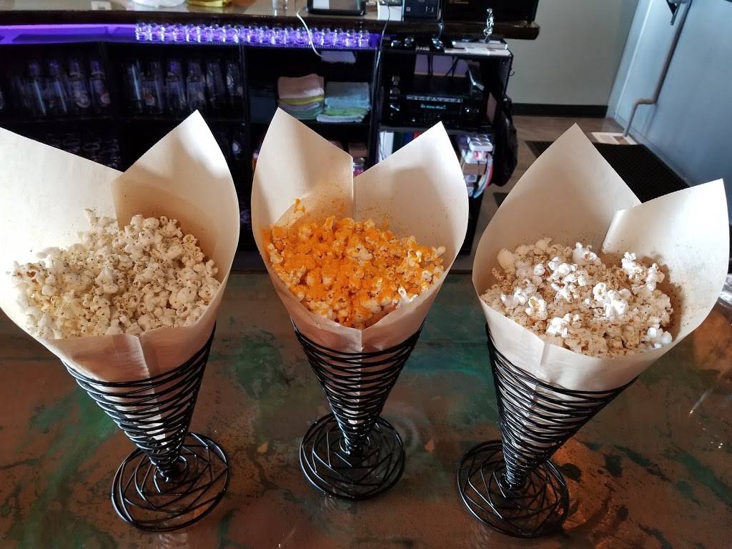 Divided Vine Beer & Wine Bar | restaurant | 861 N Higley Rd #116, Gilbert, AZ 85234, USA | 4803616158 OR +1 480-361-6158