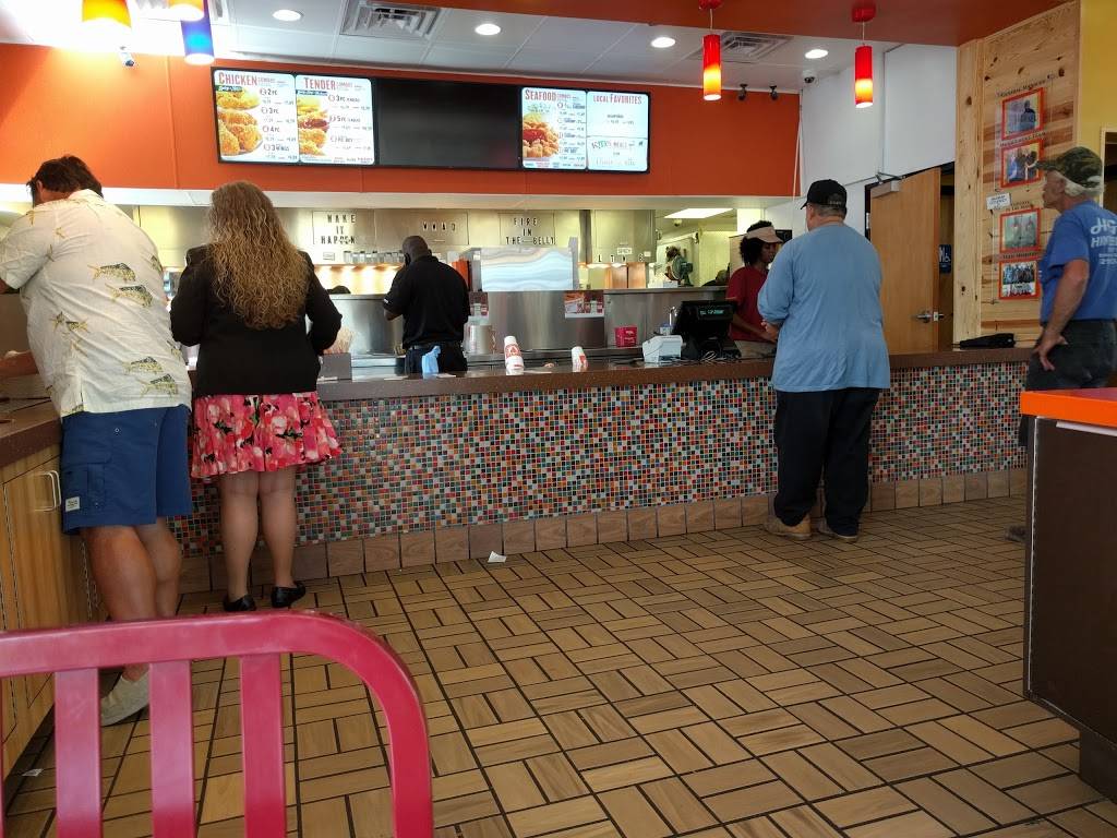 Popeyes Louisiana Kitchen | restaurant | 116 W Merritt Island Causeway, Merritt Island, FL 32952, USA | 3214525200 OR +1 321-452-5200