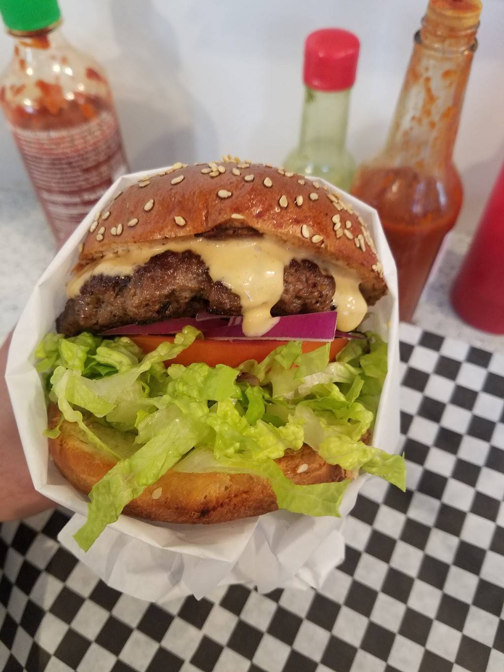 Hill Grill | restaurant | 1061 S Hill St, Los Angeles, CA 90015, USA | 2135365779 OR +1 213-536-5779