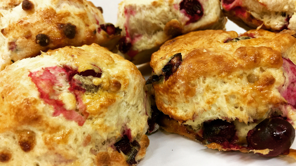 British Pride Bakery - Cambridge | bakery | 561 Hespeler Rd, Cambridge, ON N1R 6J4, Canada | 5192674844 OR +1 519-267-4844