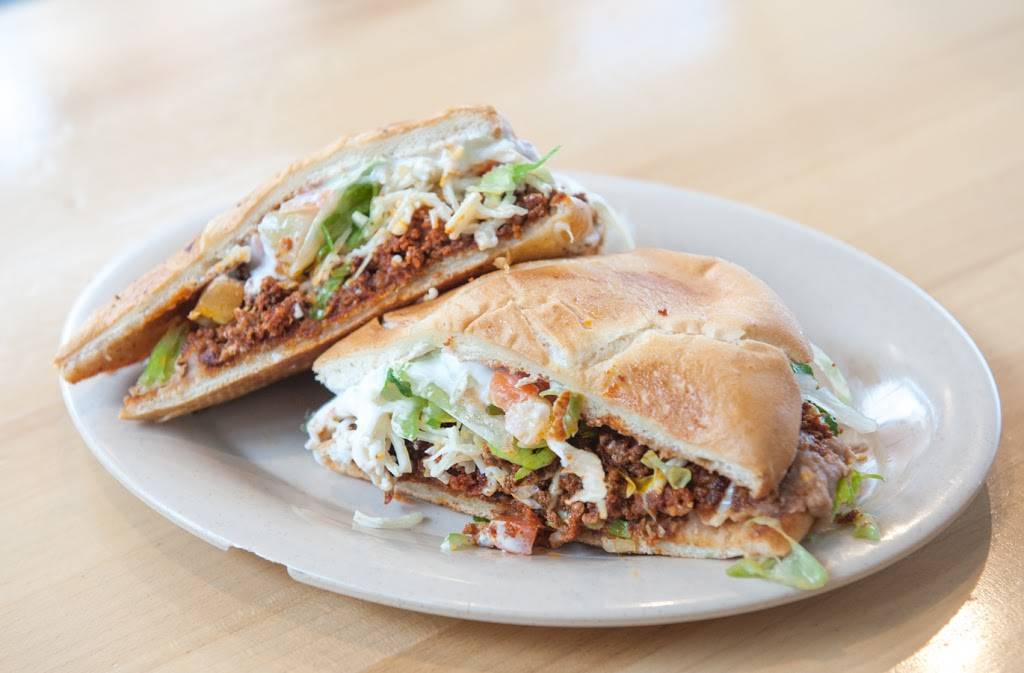 Big Wig Tacos & Burritos | restaurant | 2490 N Milwaukee Ave, Chicago, IL 60647, USA | 3126249568 OR +1 312-624-9568