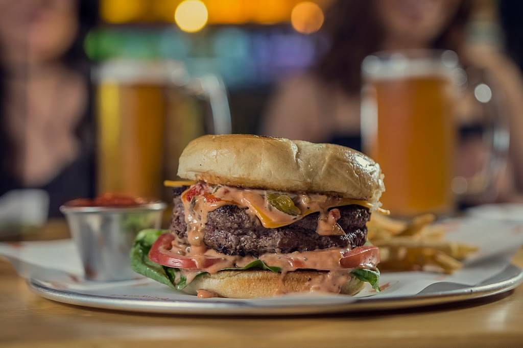 Born TX Raised | restaurant | 2106 N Zaragoza Rd, El Paso, TX 79936, USA | 9159961066 OR +1 915-996-1066