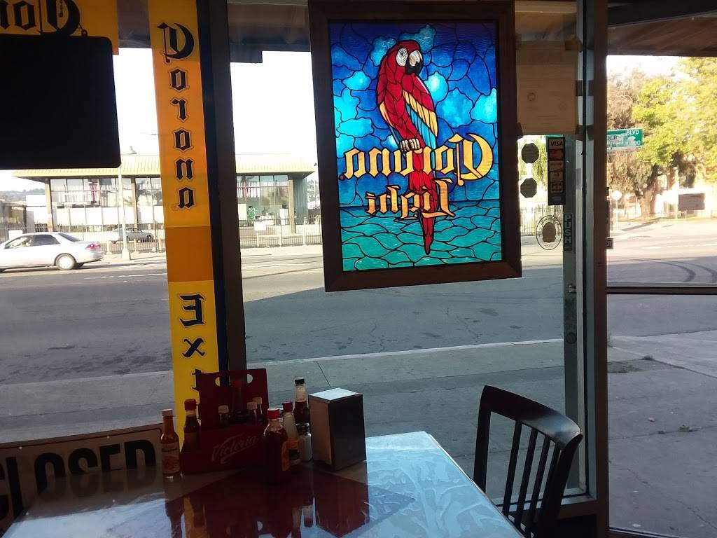 Mariscos El Tata | restaurant | 10555 International Blvd, Oakland, CA 94603, USA | 5105681949 OR +1 510-568-1949