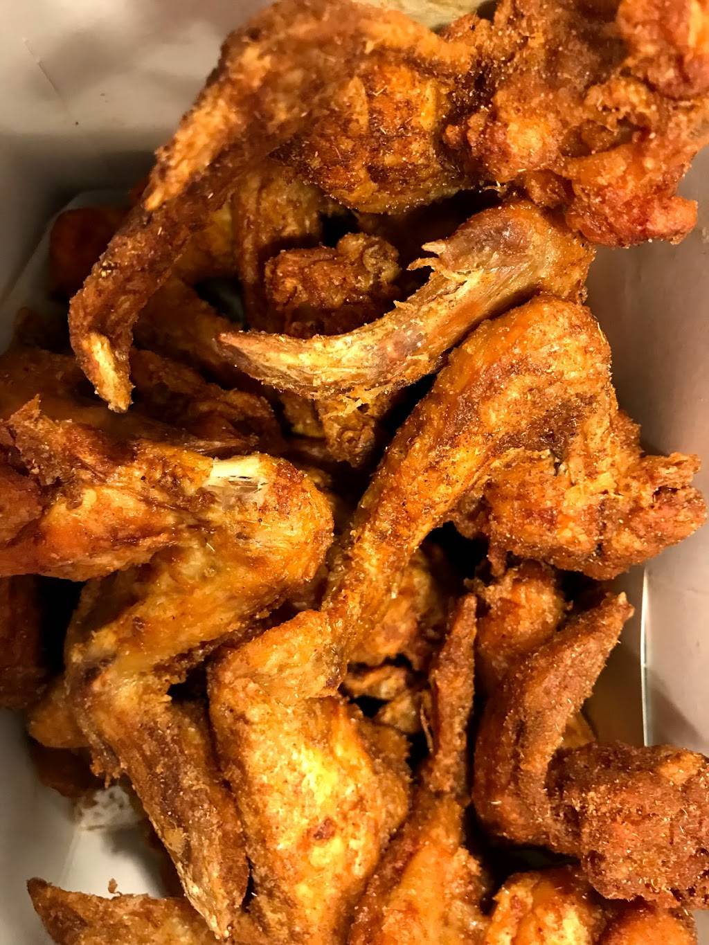 Hickory Hut | restaurant | 647 University Ave W, St Paul, MN 55104, USA | 6512249464 OR +1 651-224-9464