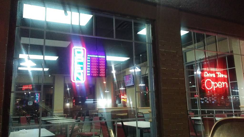 JJ Fish & Chicken | restaurant | 5849 Summer Ave, Memphis, TN 38134, USA | 9013831666 OR +1 901-383-1666