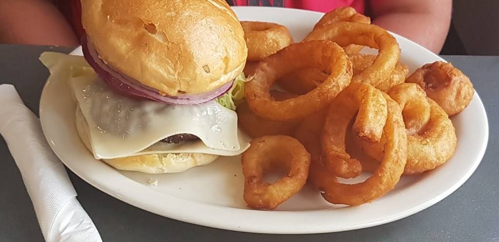 Fiddler’s Green | restaurant | 34 Lindsay St S, Lindsay, ON K9V 2L7, Canada | 7058788440 OR +1 705-878-8440