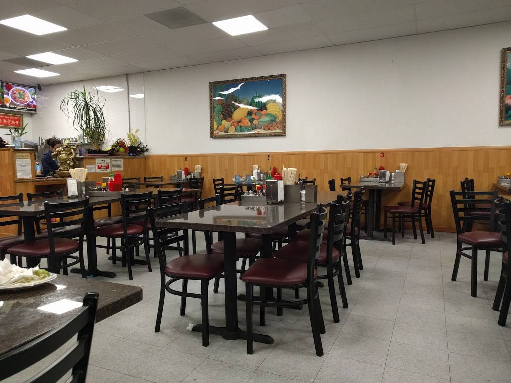 Pho Lee Hoa Phat III | restaurant | 102 Springstowne Center, Vallejo, CA 94591, USA | 7076490888 OR +1 707-649-0888