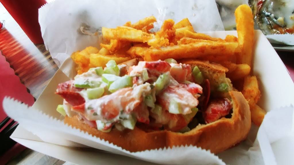 Kingstons Clam Bar | restaurant | 130 Atlantic Ave, West Sayville, NY 11796, USA | 6315890888 OR +1 631-589-0888