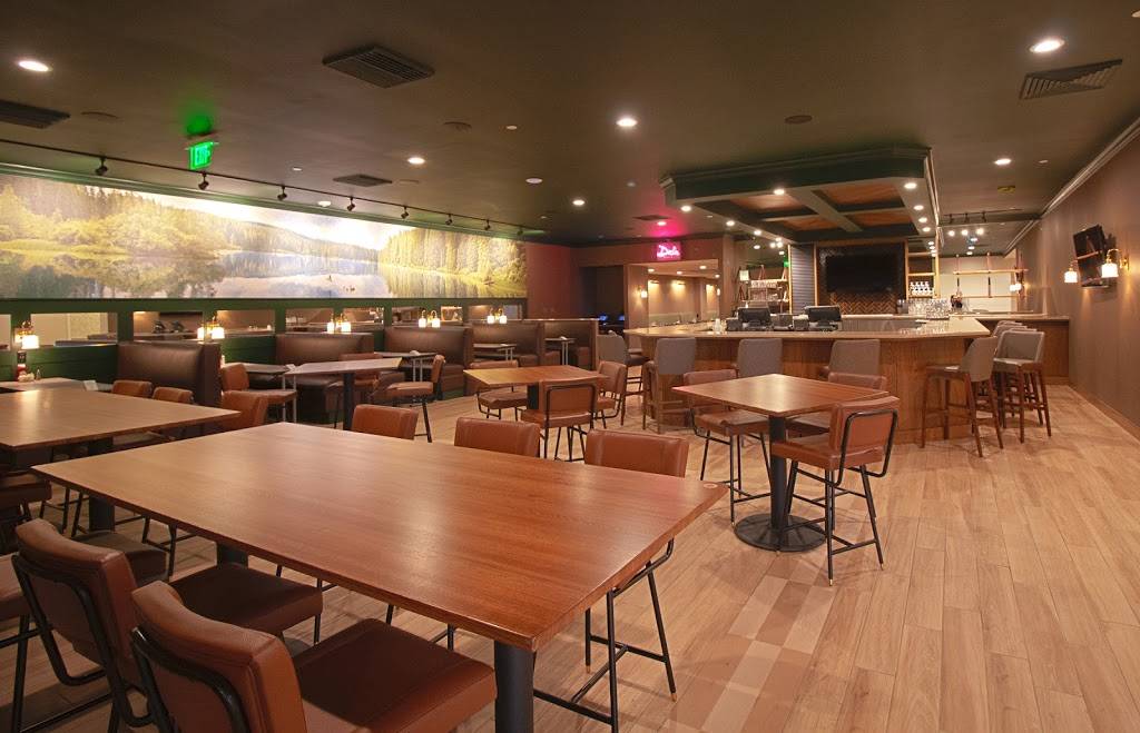 Didis Supper Club | restaurant | 2810 Golf Rd, Pewaukee, WI 53072, USA | 2625470201 OR +1 262-547-0201