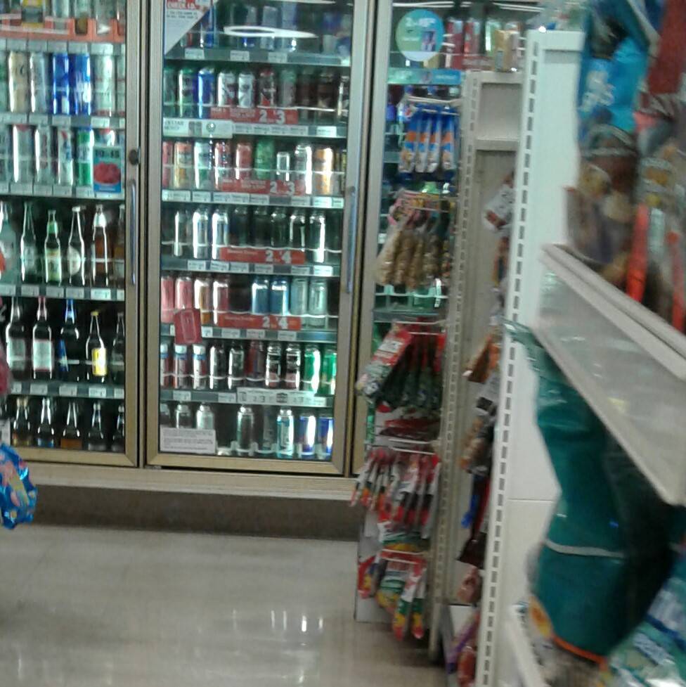 7-Eleven | bakery | 1425 Solano St, Corning, CA 96021, USA | 5308242711 OR +1 530-824-2711