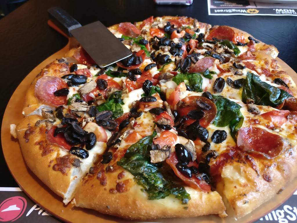 Pizza Hut | restaurant | 806 Bicycle Bridge Rd, Delphi, IN 46923, USA | 7655644545 OR +1 765-564-4545