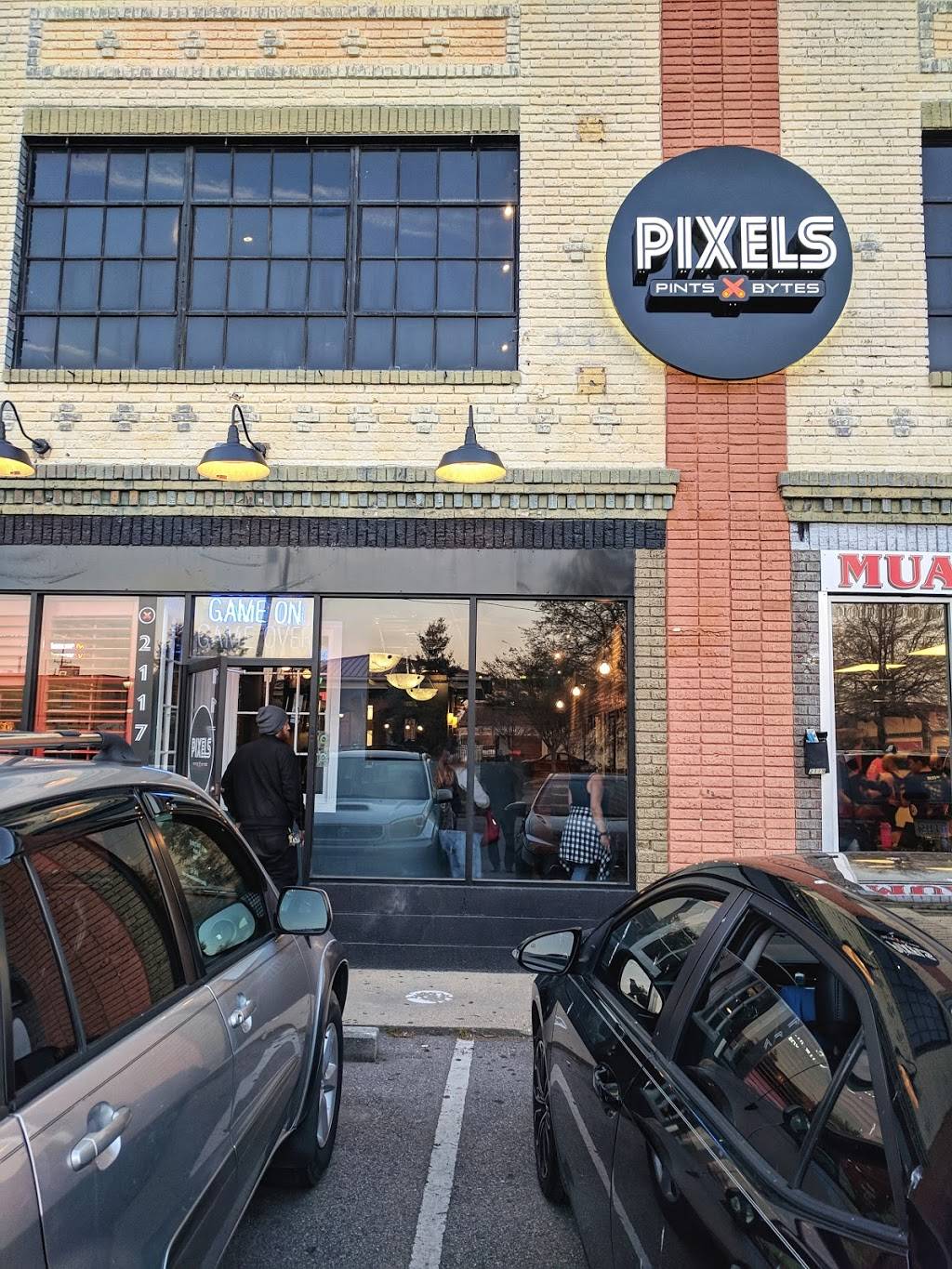 PIXELS - Pints & Bytes | restaurant | 2117 Colonial Ave, Norfolk, VA 23517, USA | 7574818253 OR +1 757-481-8253