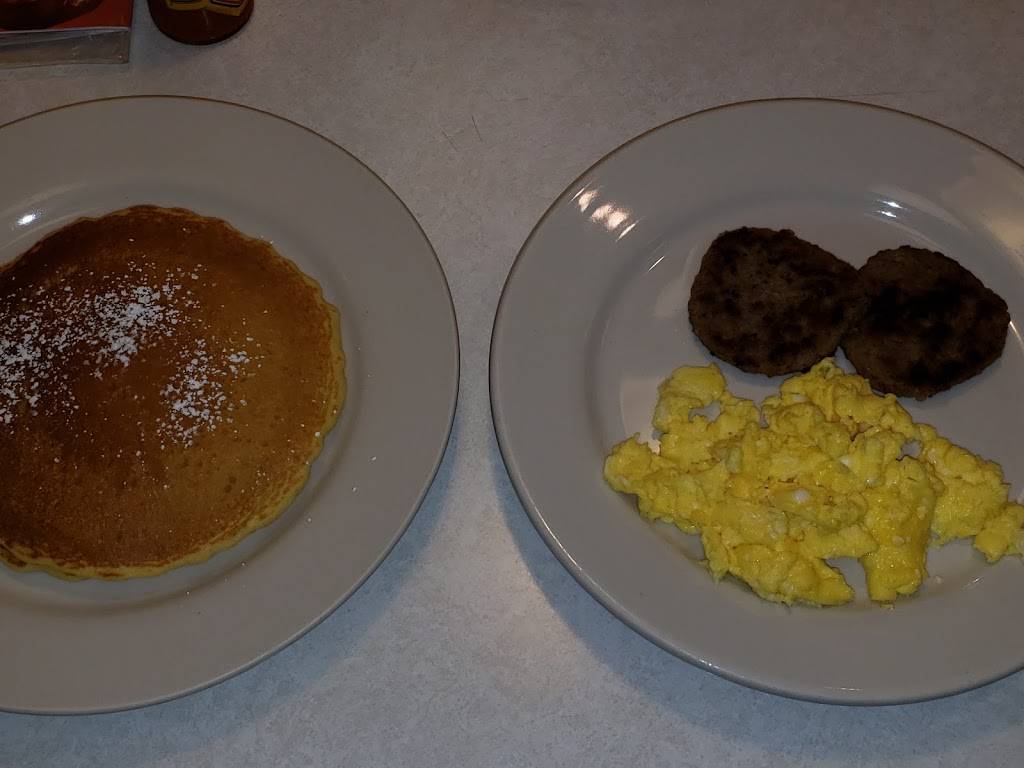 Brothers Restaurant | restaurant | 5704, 3000 W Belmont Ave, Chicago, IL 60618, USA | 7734633310 OR +1 773-463-3310