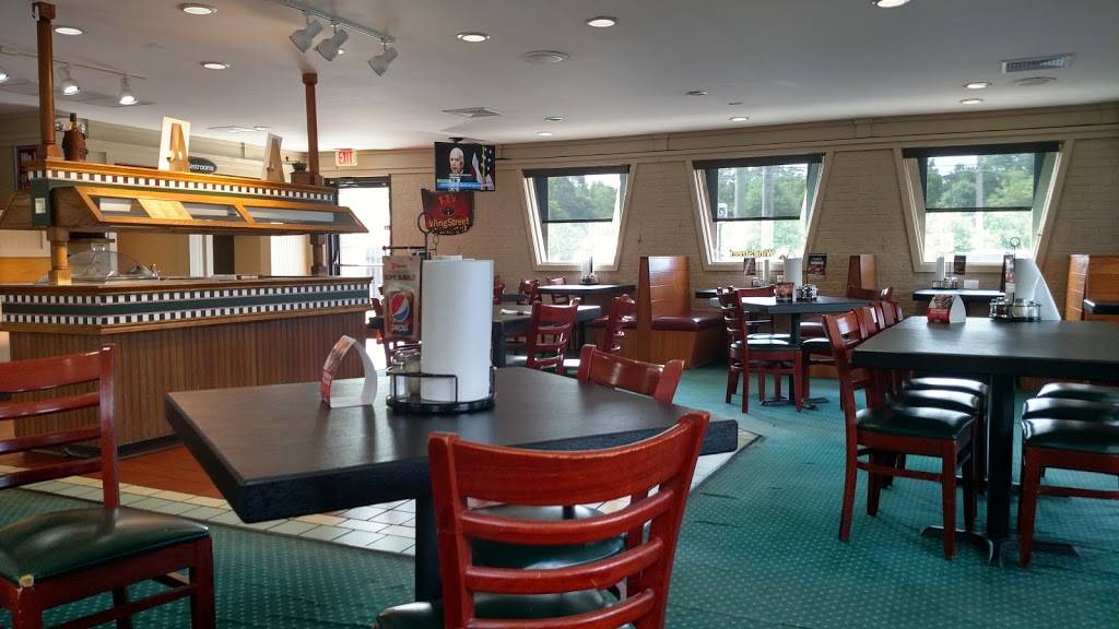 Pizza Hut | meal takeaway | 7801 E Brainerd Rd, Chattanooga, TN 37421, USA | 4238944835 OR +1 423-894-4835