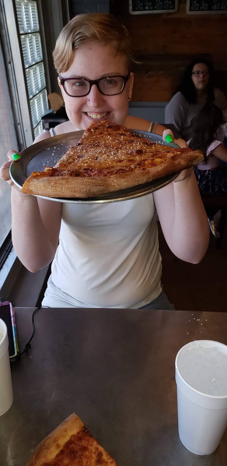 Upper Crust Pizza | restaurant | 1909 E Grant Rd, Tucson, AZ 85719, USA | 5208817000 OR +1 520-881-7000