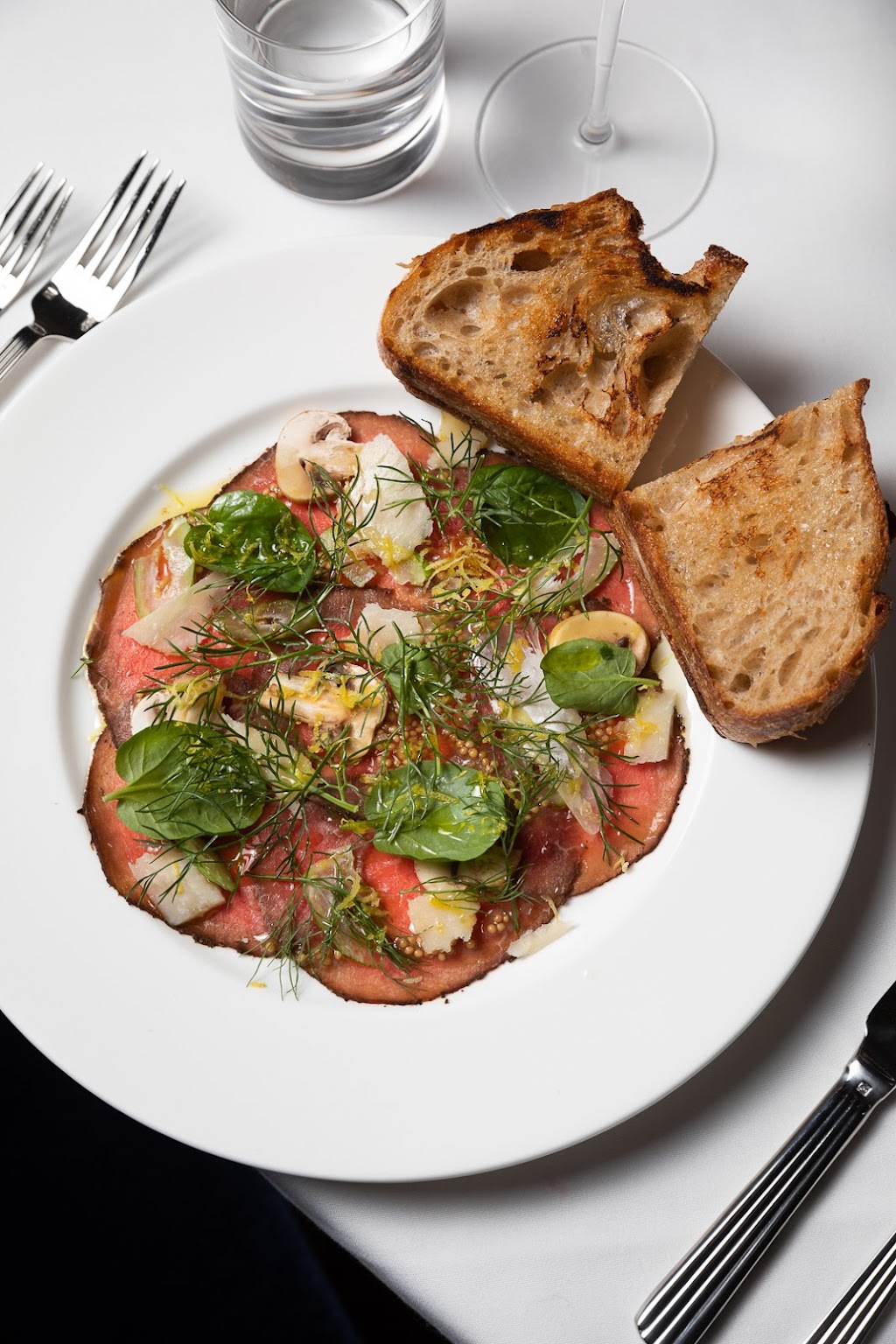 Tommys Beverly Hills | restaurant | 235 N Canon Dr, Beverly Hills, CA 90210, USA | 3104928868 OR +1 310-492-8868