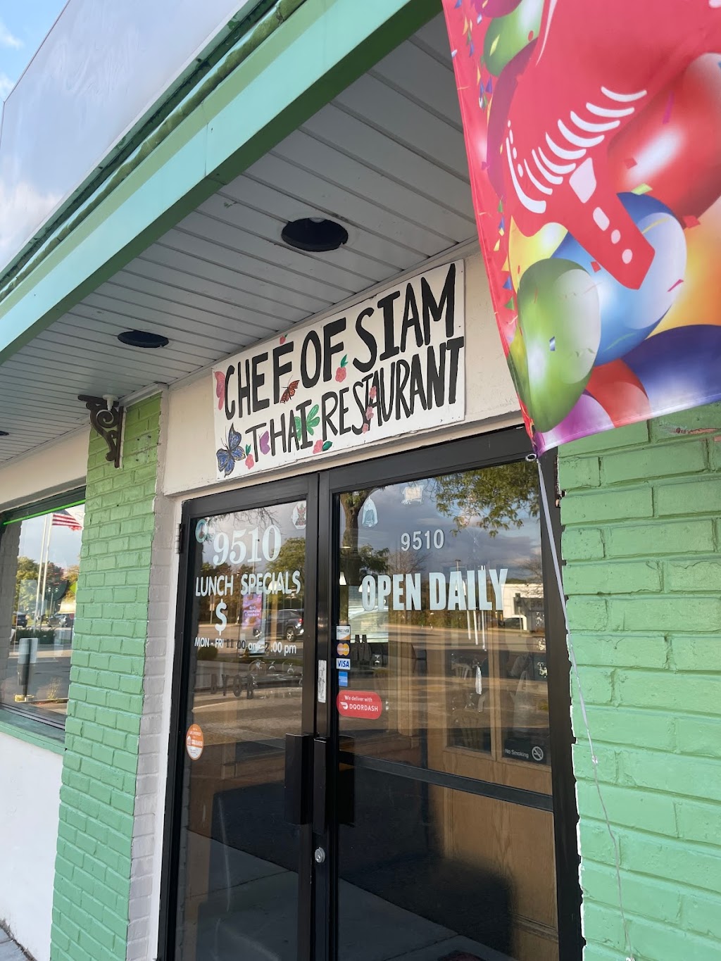 Chef Of Siam Thai Restaurant | restaurant | 9510 Waukegan Rd, Morton Grove, IL 60053, USA | 2242518327 OR +1 224-251-8327