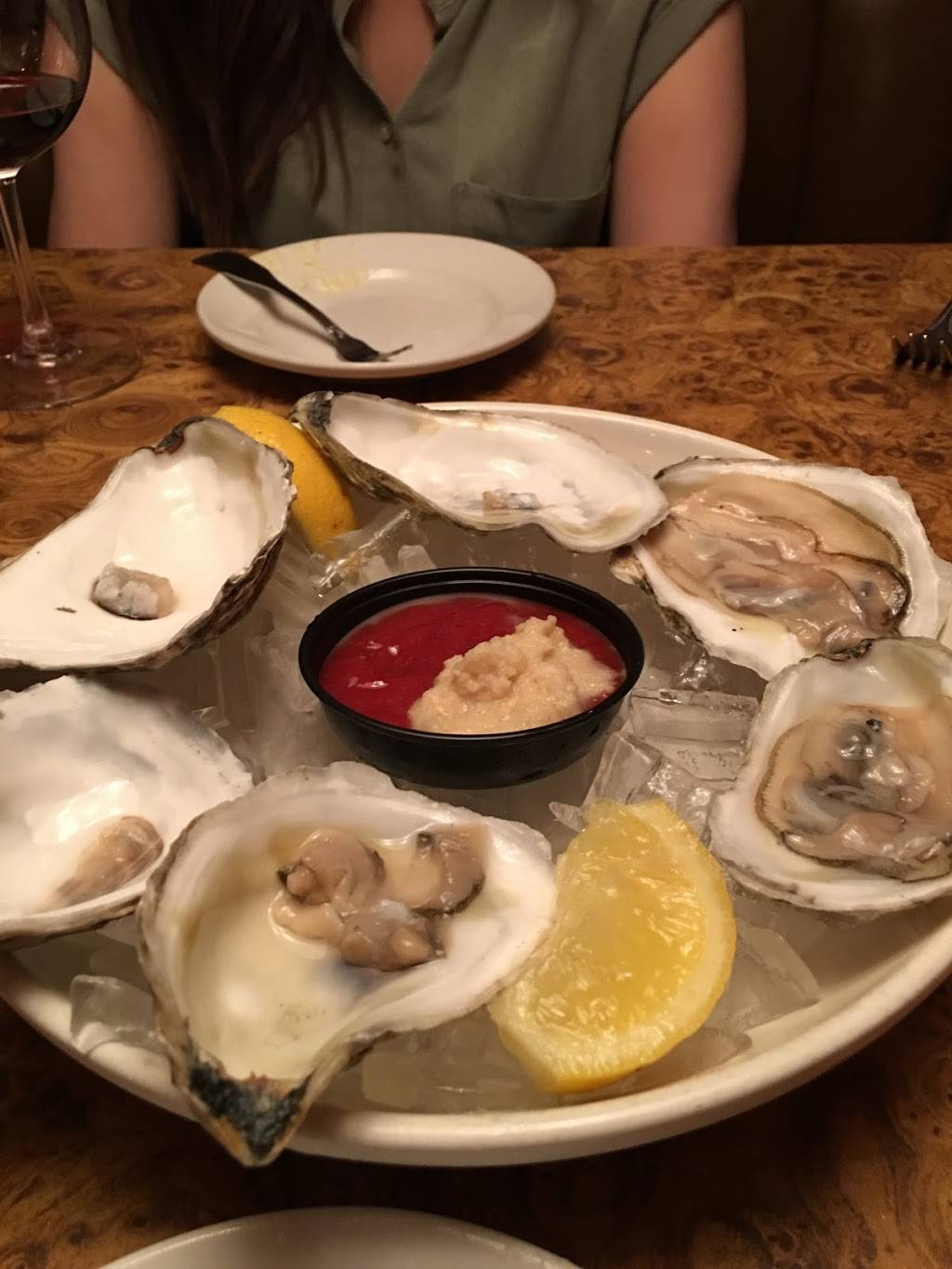 Sibley Gardens | restaurant | 916 W Jefferson Ave, Trenton, MI 48183, USA | 7342851707 OR +1 734-285-1707