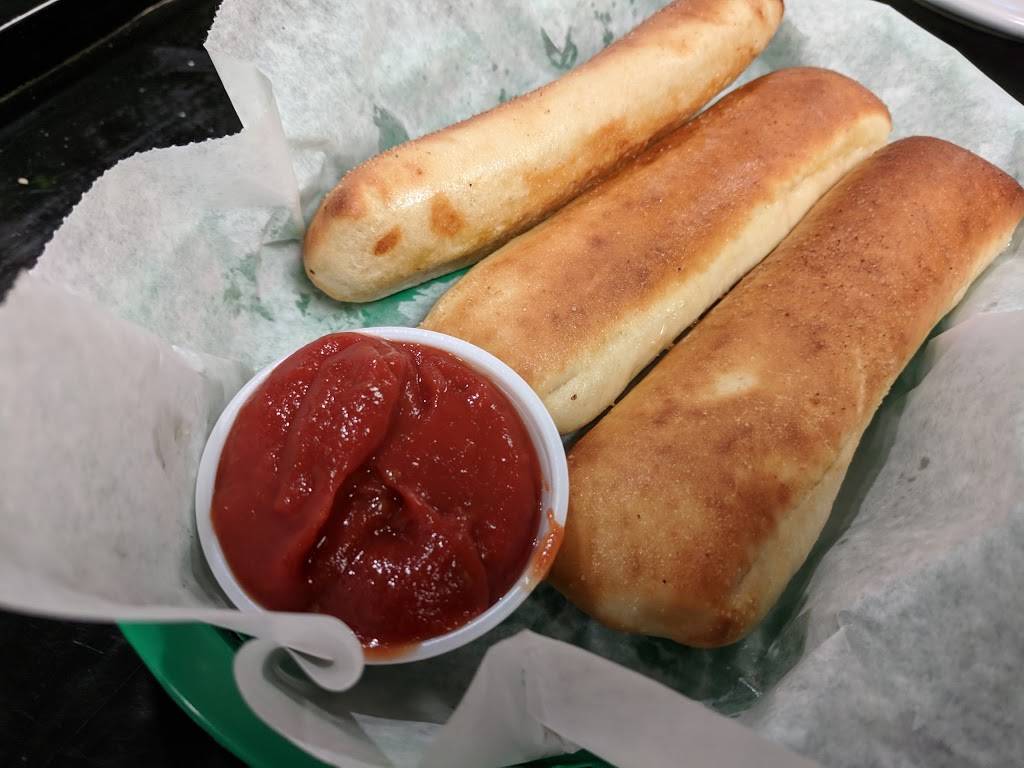 Pizza Parlor II | restaurant | 124 N Main St, Killbuck, OH 44637, USA | 3302765661 OR +1 330-276-5661